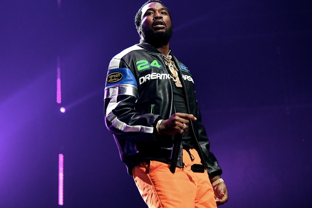 Meek Mill Shares Video Of His Private Plane Being Searched By The Authorities