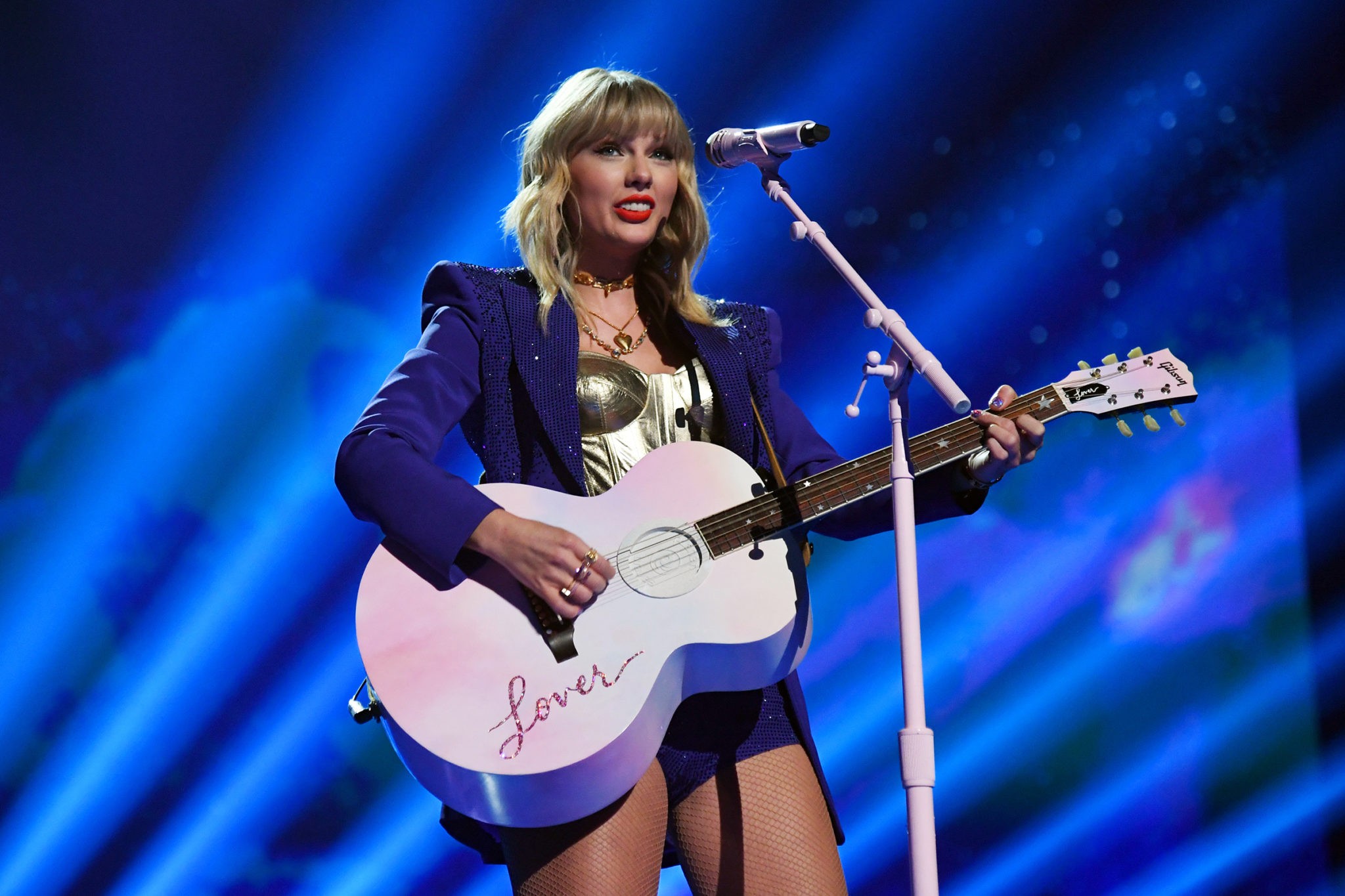 Listen To Taylor Swift ‘Cardigan’ New Song 