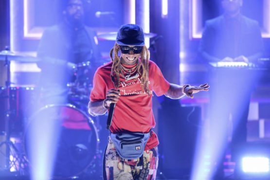 Lil Wayne Performs Dedicate on The Tonight Show