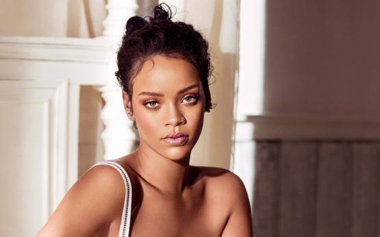 Rihanna Says Stream Is Coming