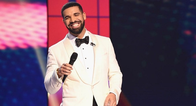 Drake Shares Photo Of All The Bras Thrown On His Stage