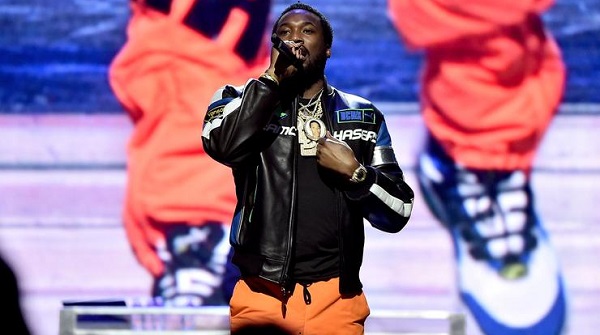 Meek Mill Freestyles To Back To Back