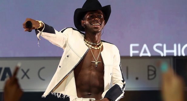 Watch Lil Nas X & Billy Ray Cyrus "Old Town Road" Video