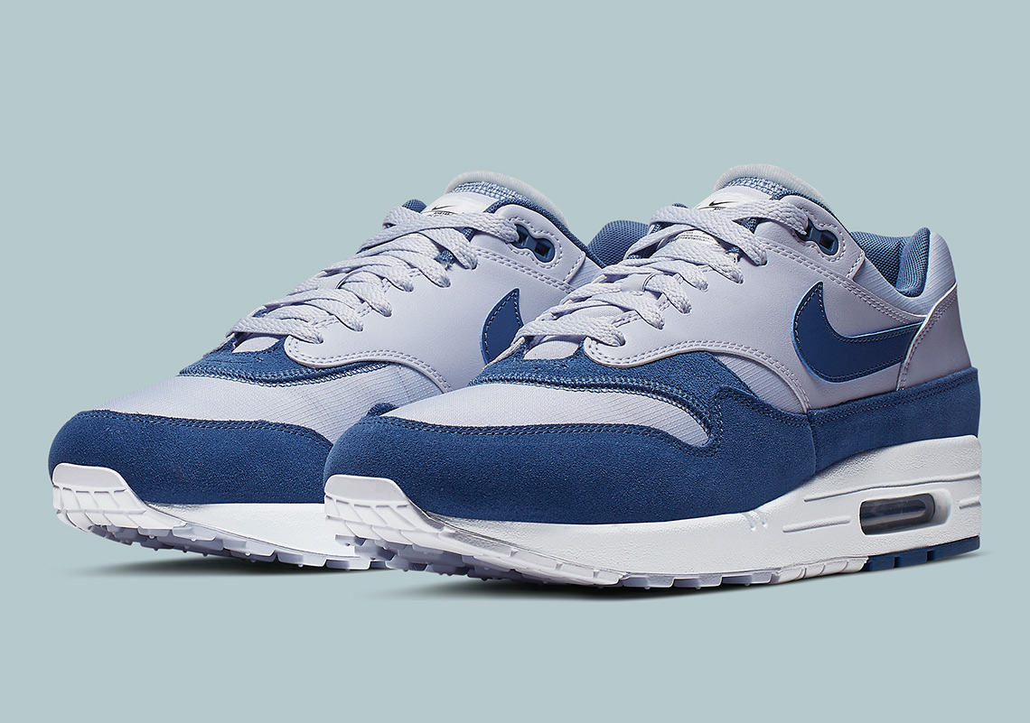 navy nike air max 1