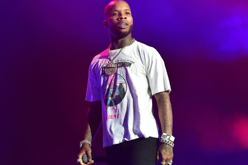 Tory Lanez Gets Roasted After Photos Show His Bald Spot