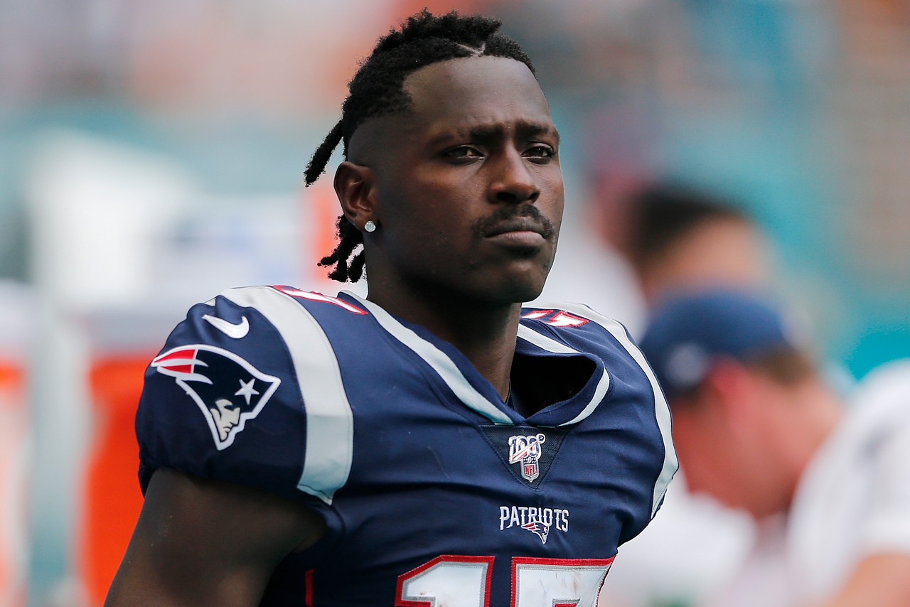Antonio Brown Throws "Bag of D**ks" at Baby Momma, Curses Out Cops