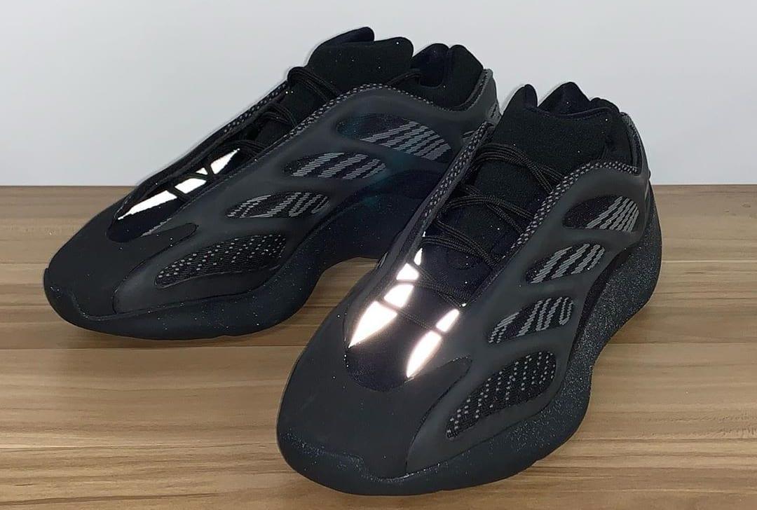 Take an Look at the adidas YEEZY 700 V3 "Black"