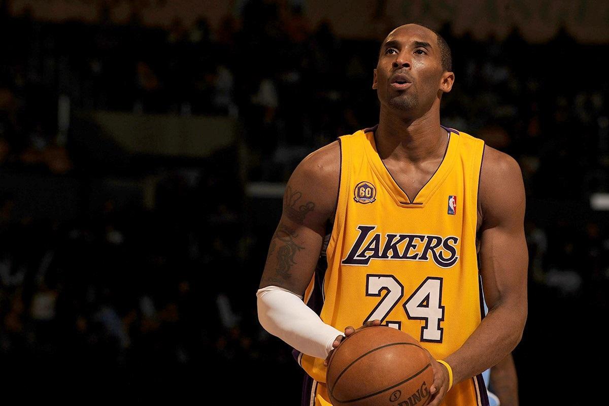 Kobe Bryant Dies in California Helicopter Crash