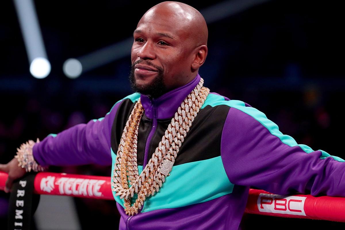 Floyd Mayweather calls out NFL over Antonio Brown on IG Live