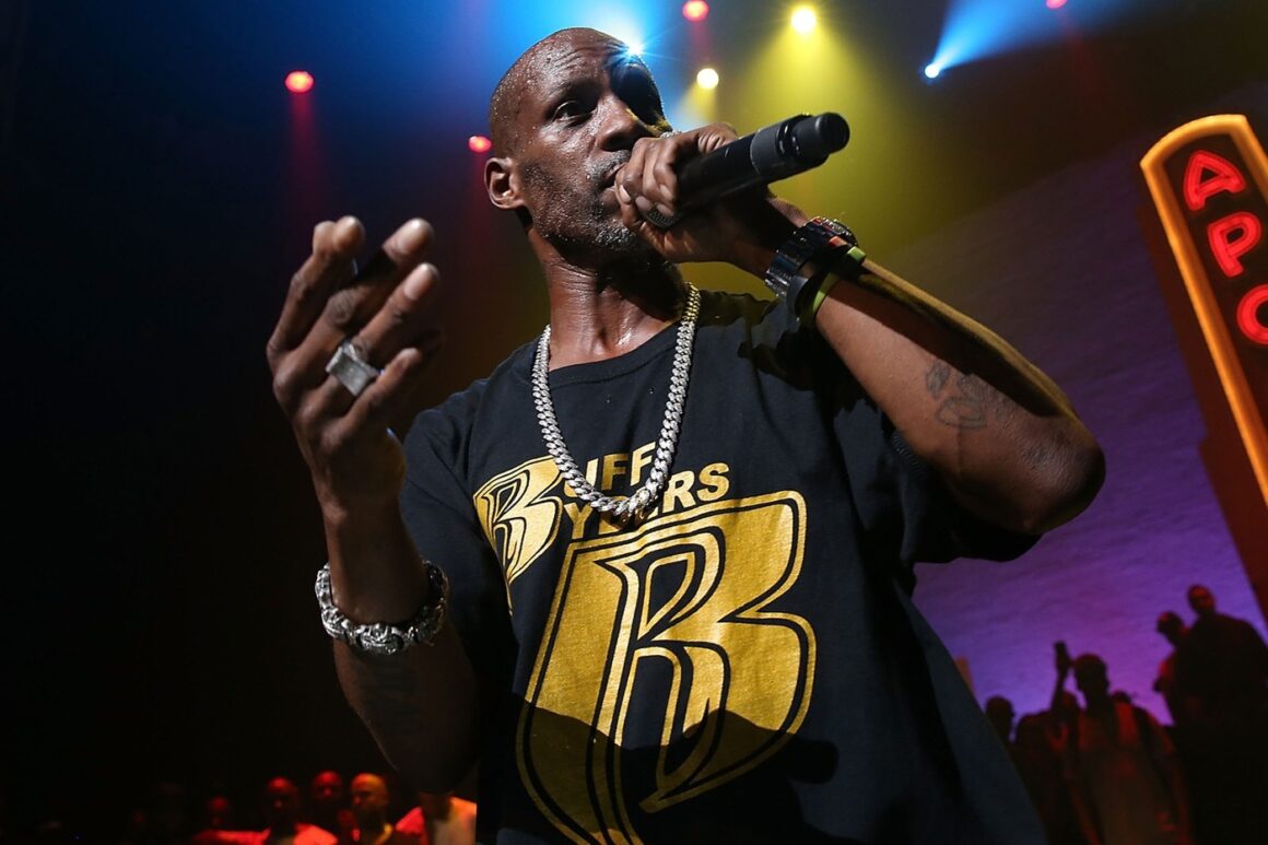 DMX Goes Christmas Caroling