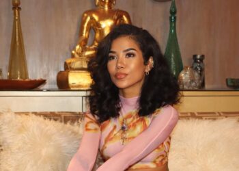 Watch Jhené Aiko 'Tryna Smoke' Music Video