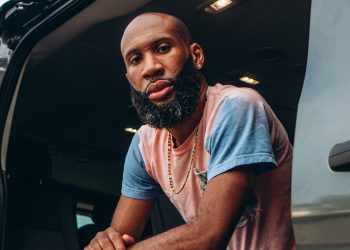 Scott Morris Shares Video for New Single 'On The Road'