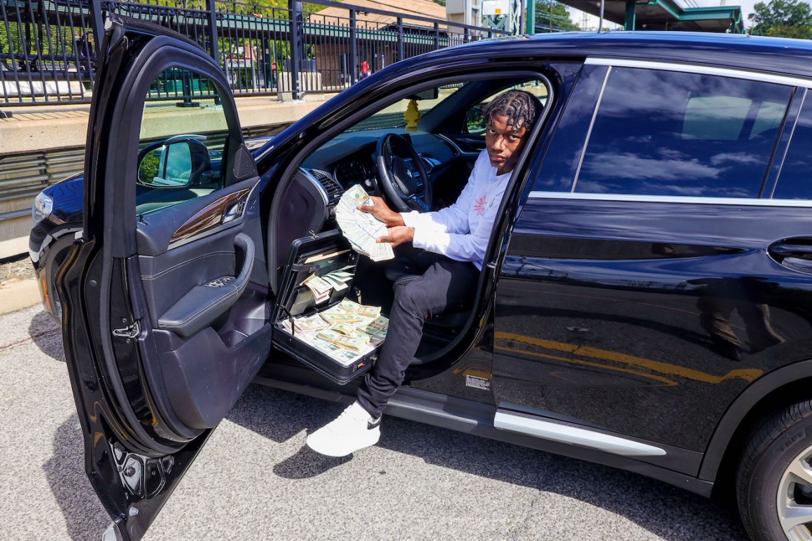 Up and coming NY artist HBK Mani Shares Video for New Single 'Money I Move'