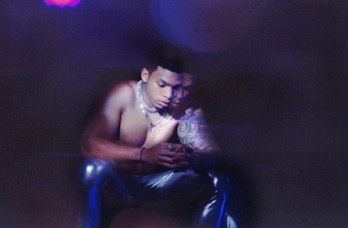 Isaiah Hickland Shares 'Trippin' Visuals