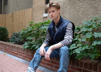 Topher Kavook Releases New Song 'Can’t Explain'