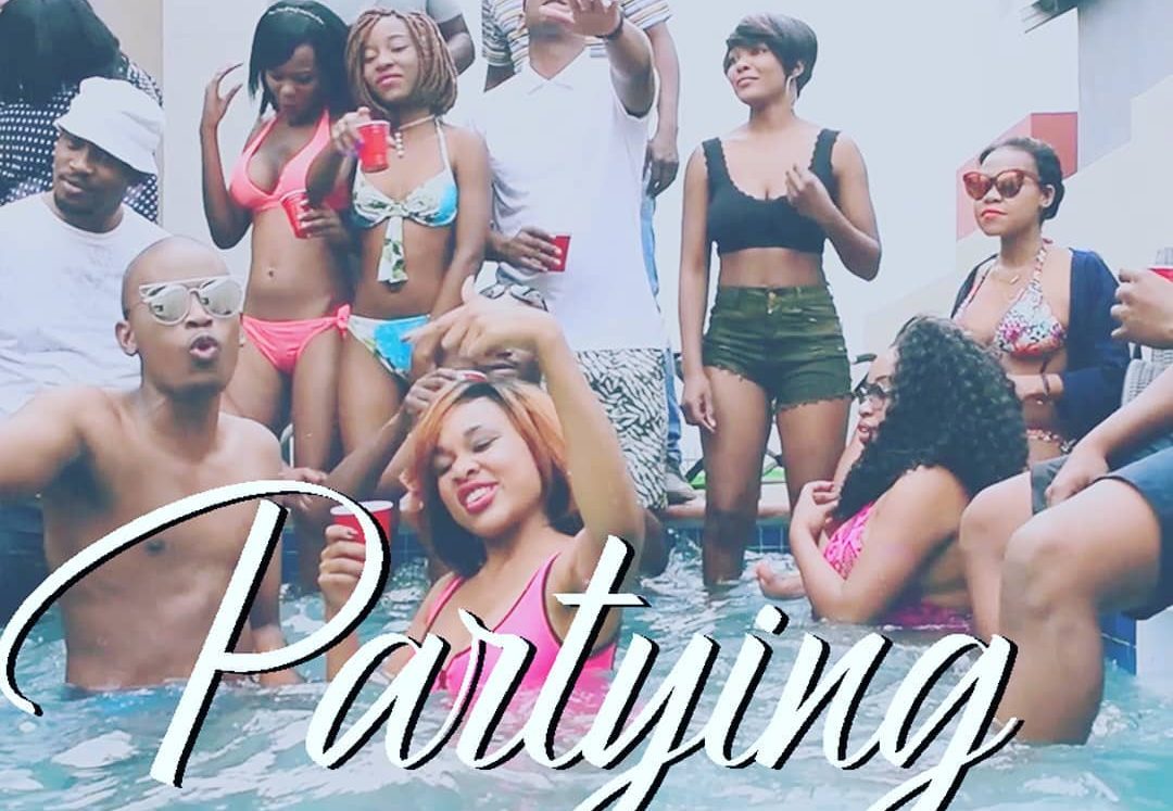 Huligan Releases New Wingle ‘Partying’ f/ Kayotic & Thabby