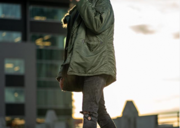 Kurtis Hoppie releases quick-hit “ROOFTOPS”