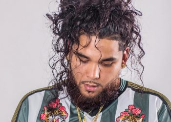 How Lu Mun E Combines Artistry and Entrepreneurship