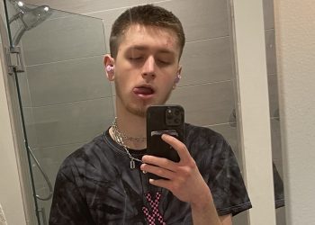 Getting to know music artist carchar0d0n