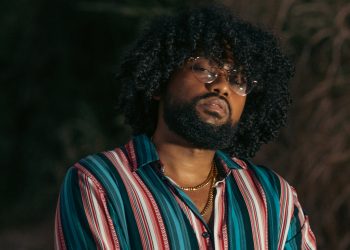 Roy Simmons Releases the Acoustic Version of His Hit Single 'Some More'