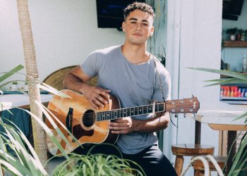 How Singer/Songwriter Kane Comfort Decided to Pursue Music