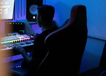 Meet the Rising Artist: Juan Daniel Abarca