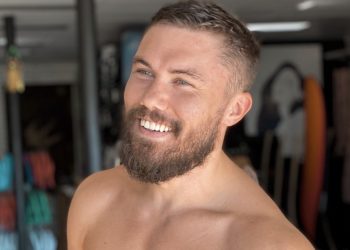 alekstwo’s Keeping In Touch With His Fan Base