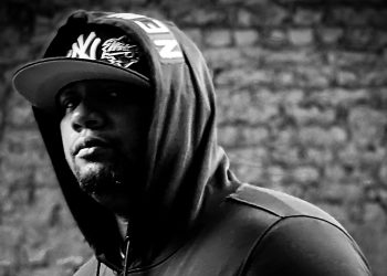 Queens based rapper Rinchere Shares New Single "The World Watching"