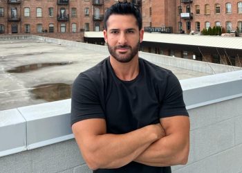 Producer Alon Moore Talk New Music, Influence and Upcoming Projects