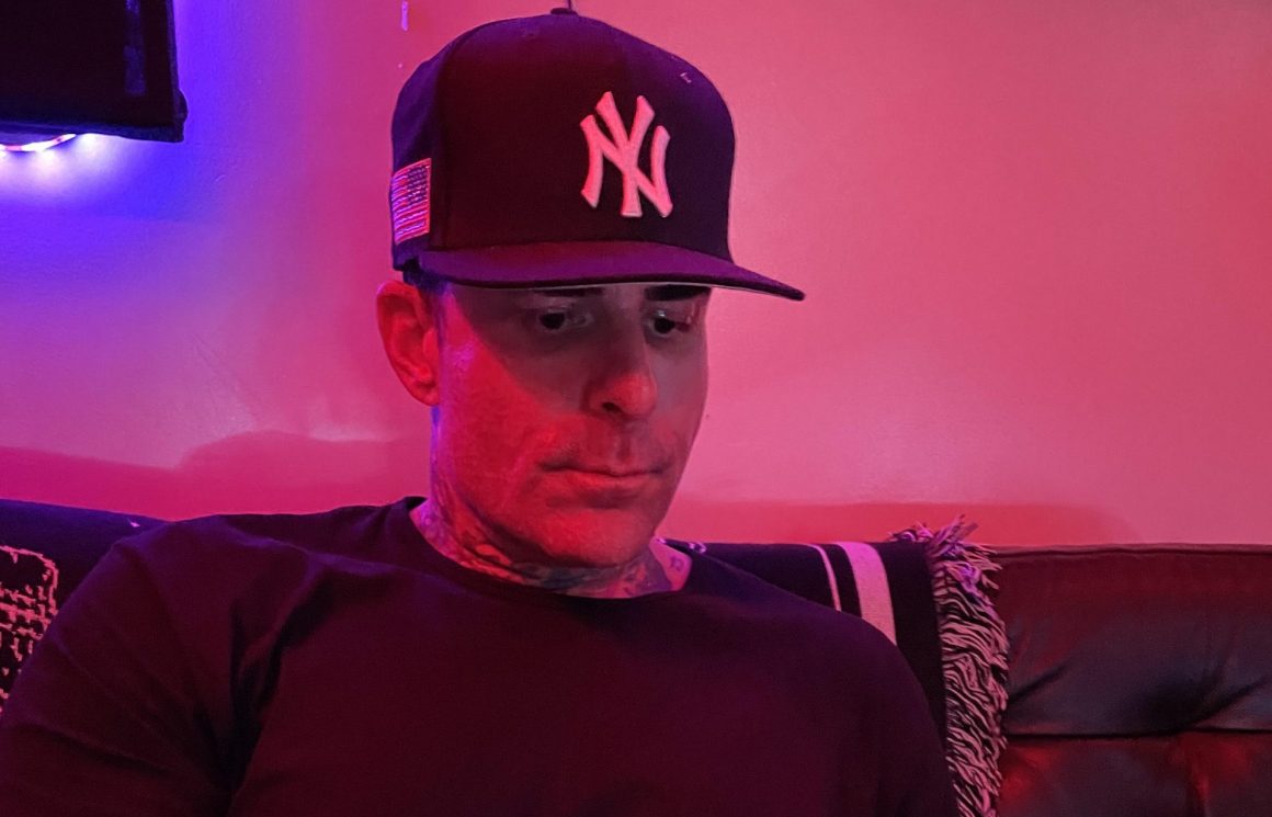 Jonny Dinero Drops “me myself n i”