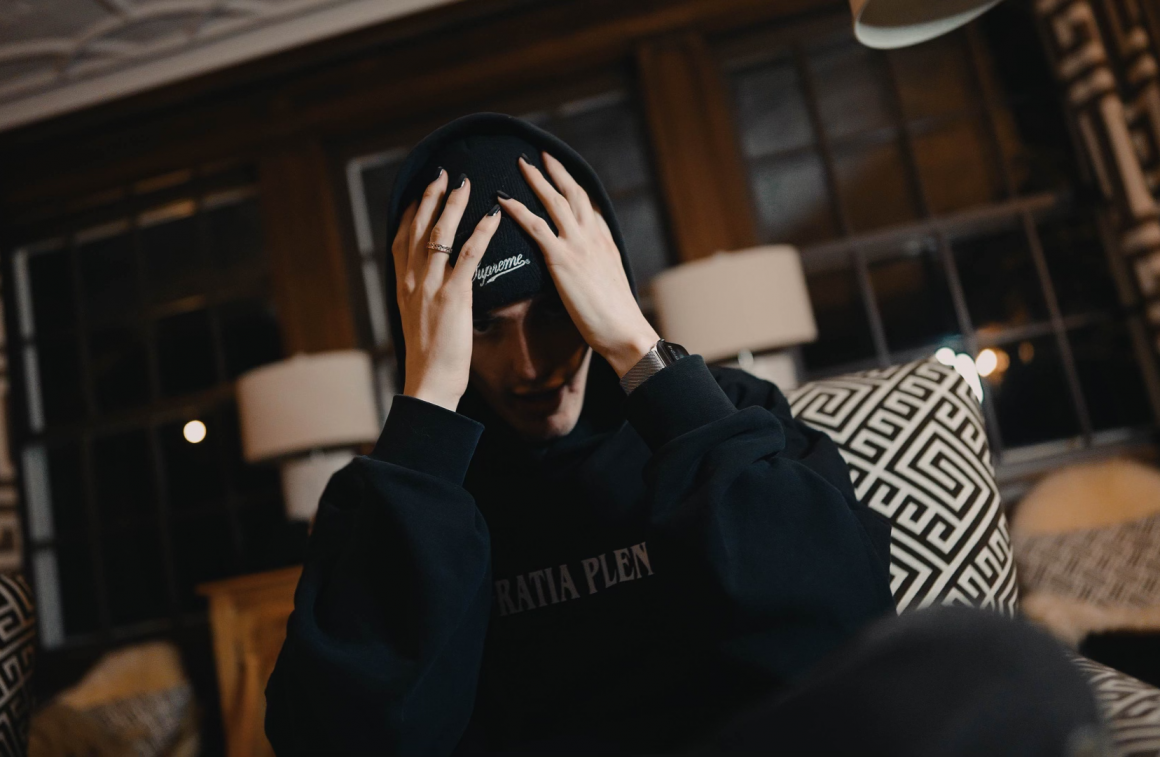 LALO Releases New Album ‘Blacked Out Red Room’