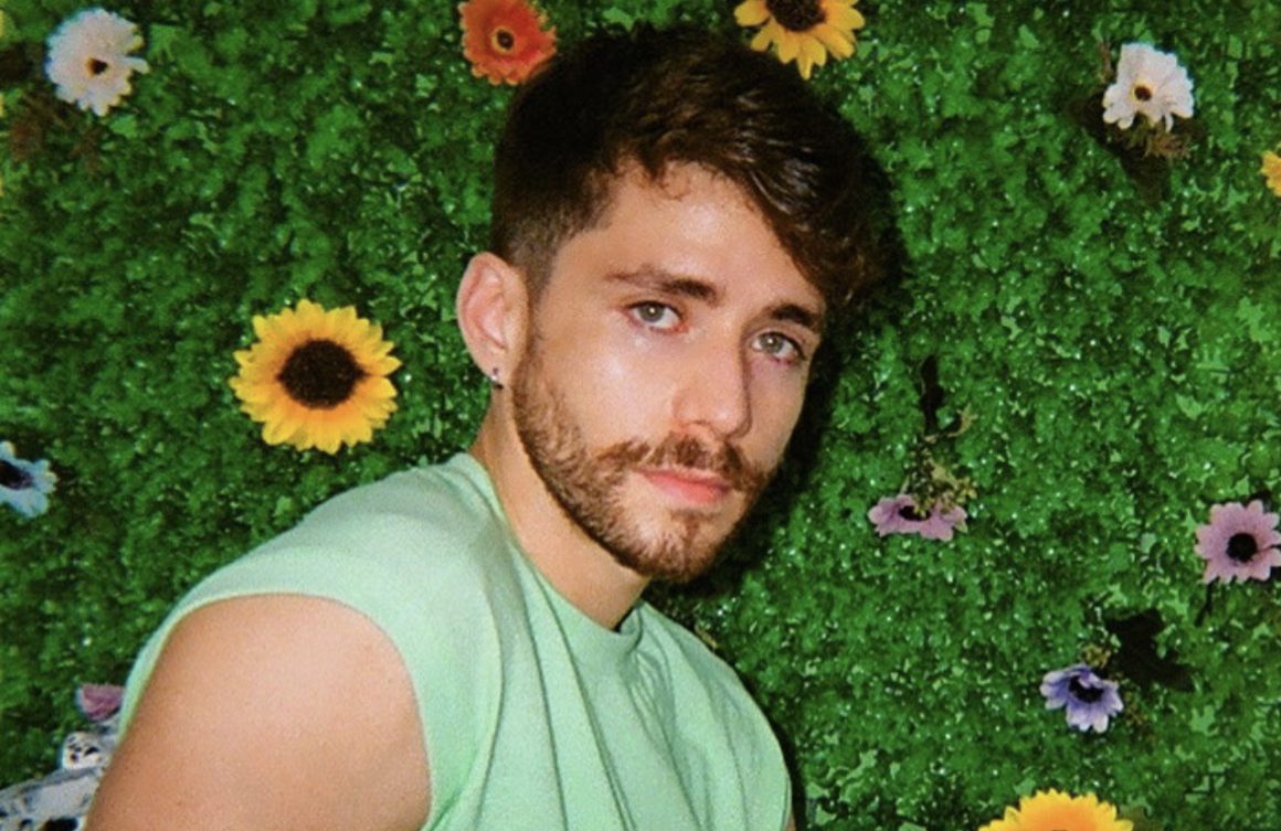 Kedward Avilés Releases “Para Ti (Acústico)”