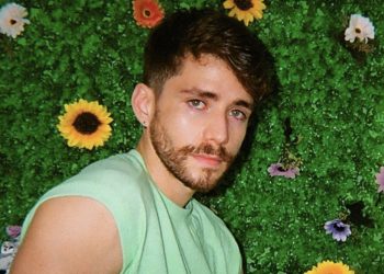 Kedward Avilés Releases “Para Ti (Acústico)”