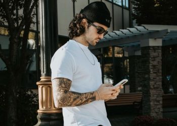 Jarred J. Rosenberg’s Debut Album “Vaulted” Is Climbing The Charts