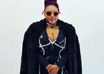 REIGN ROSEGOLD