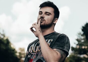 Kezz – Rapper, Singer, and Songwriter Fights Through The Odds of Skepticism