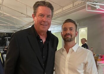 Mike Visnick, CEO of TRNDY Social Spotted at Dan Marino’s Charity Auction