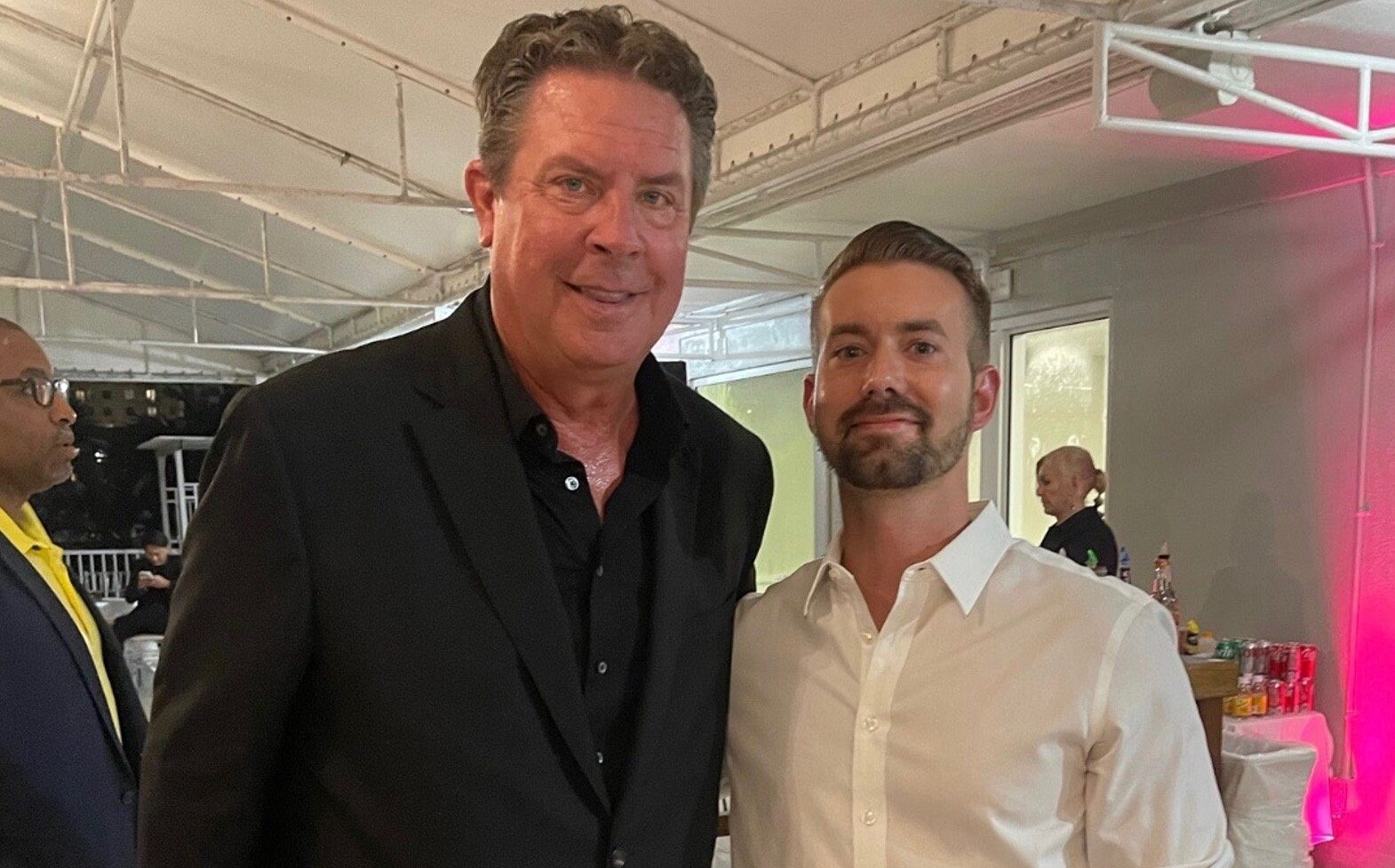 Mike Visnick, CEO of TRNDY Social Spotted at Dan Marino’s Charity Auction