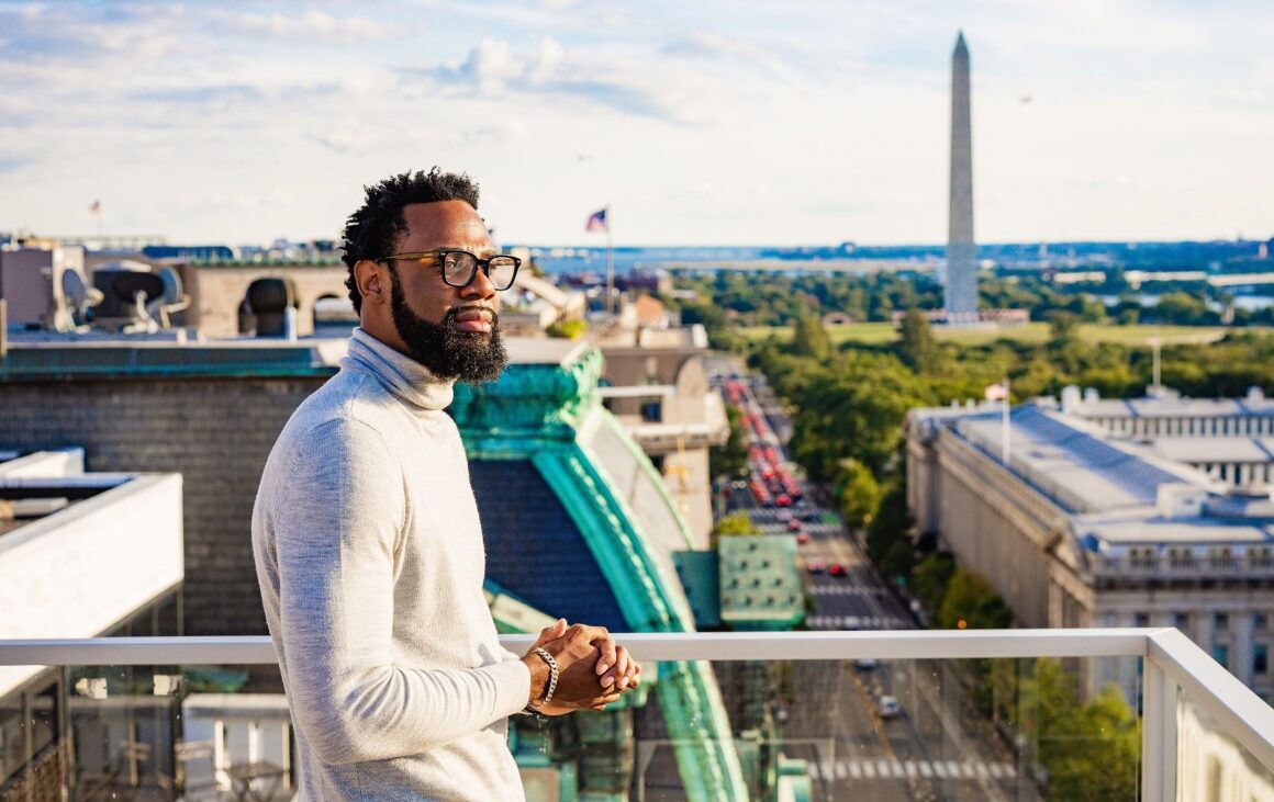 Rod212 Continues His 2022 Dominance With Pro-humanity Single, “Social Privilege”