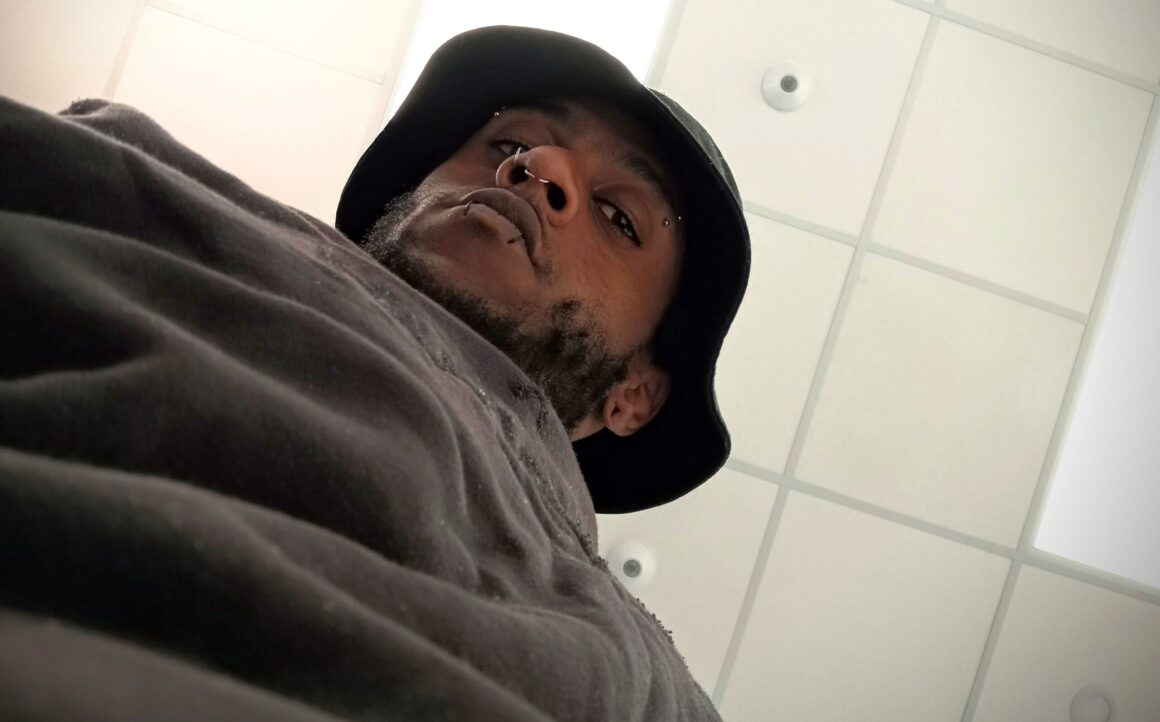 Tattie’s New Project “Familiarity,” Goes Beyond The Superficial Gangster Appeal