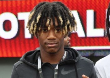 A Highly Skilled and Proficient Football Athlete, DeVante Perkins is Ruling a Social Media World with an Extensive Following and Fanbase