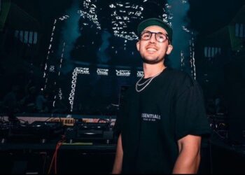 Dj Chizzle Brings An All New Meaning Disc Jockey