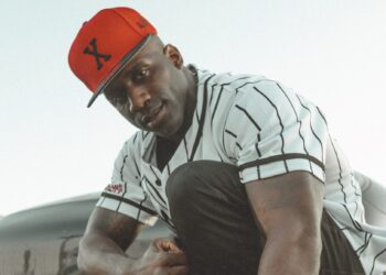 BravoOneHunnit's Hit Single: "Earn" - Empowering Financial Success and Wise Investments