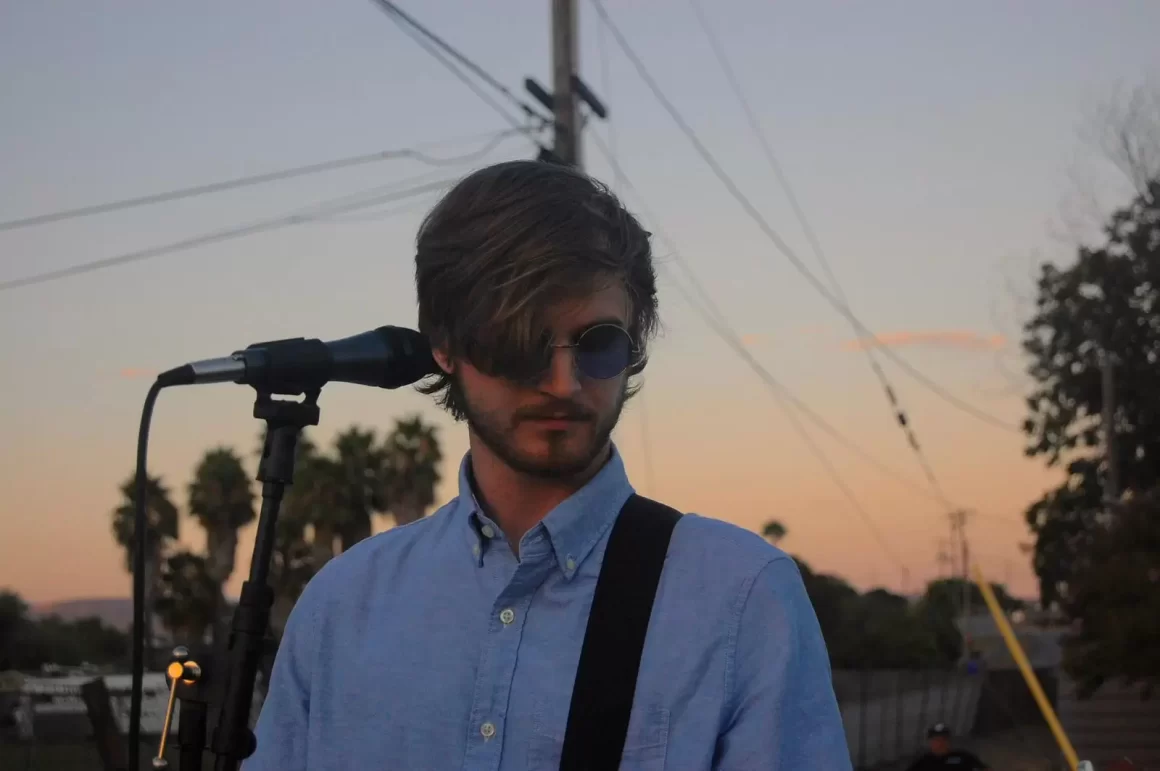 Our New favorite artist, Pheonix, and How he’s Changing the World