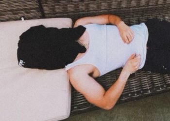 Unveiling the Real M-Hunt in 'Sorry, I'm Like This' Album