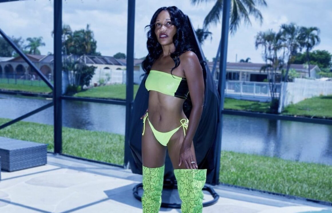 Queen Of Tropical R&B “Sofi Saint” Debuts At #28 On Billboard Charts