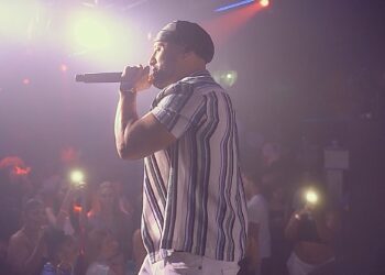 Crowd Erupts as Balistic Man Performs New Song “SUAVE”!