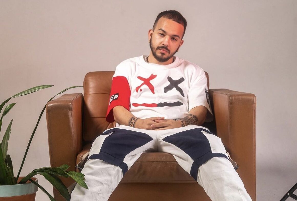 Discovering the Artistry of Fade Dresto: A Journey through “Vacillating” and “Suave”