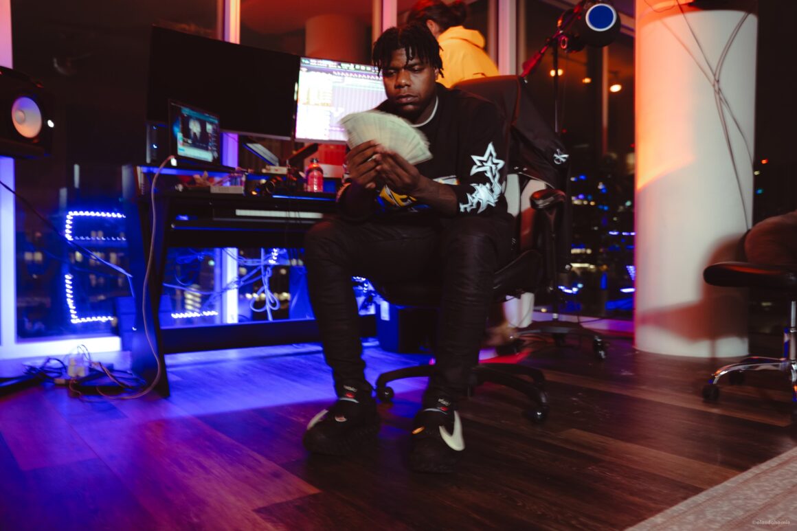 Liv Gway: Atlanta's Rising Star and the Art of Elevating Through Music