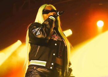 Female Rap Artist Big Ri Takes the Music Scene by Storm with Viral Single "Checkmate"